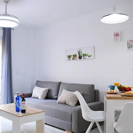 Apartment At La Isla Preciosos Cerca Del Centro De La Ciudad Y De La Playa *